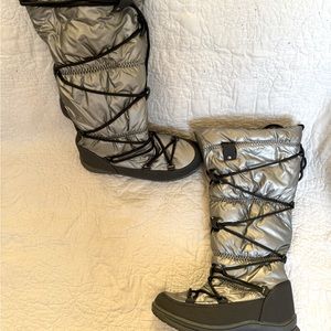 Arctic Plunge tall winter boots- Silver